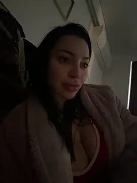 Mia Splash online show from February 6, 10:29 am