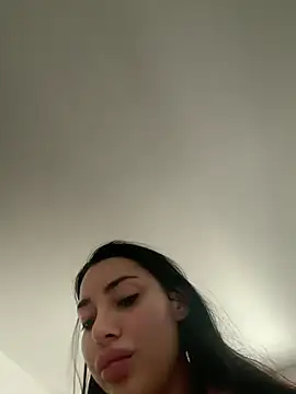 Mia Splash online show from March 2, 9:49 am