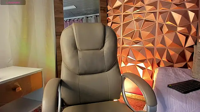 AlejandroStormm online show from March 31, 4:46 am