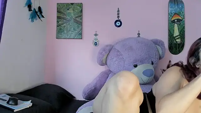 Maddy Jhonsson online show from April 13, 10:04 pm