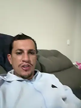 Snapshot of hekitor chatting on May 14, 3:35 am hekitor online show from May 14, 3:35 am