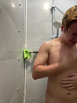 Snapshot of Anson0722 chatting on September 18, 5:53 am Anson0722 online show from September 18, 5:53 am