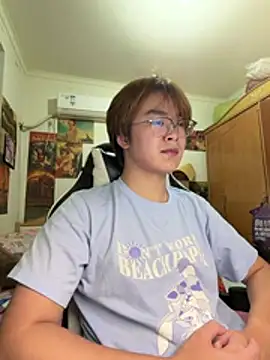 Snapshot of Anson0722 chatting on June 10, 1:54 pm Anson0722 online show from June 10, 1:54 pm