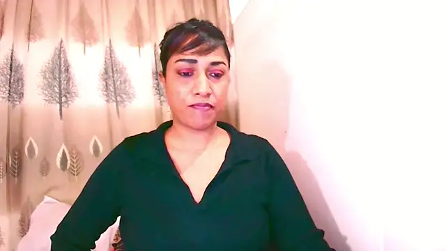 Snapshot of Indian_Erotic69 chatting on June 8, 5:19 am Indian Erotic69 online show from June 8, 5:19 am
