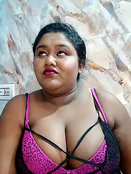 Snapshot of horny_diana chatting on February 25, 6:39 pm horny diana online show from February 25, 6:39 pm