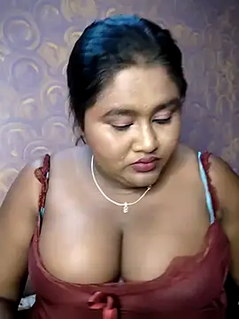 Snapshot of horny_diana chatting on June 19, 5:06 pm horny diana online show from June 19, 5:06 pm