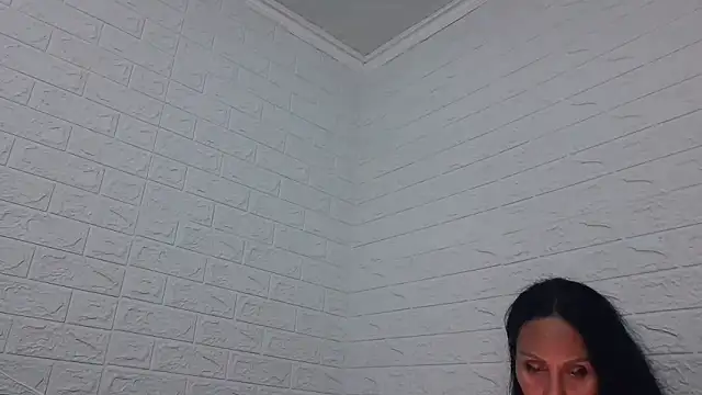 Snapshot of Ramona870 chatting on May 19, 9:43 pm Ramona870 online show from May 19, 9:43 pm