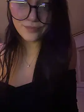 Snapshot of brinkangelikaa chatting on February 21, 11:21 pm brinkangelikaa online show from February 21, 11:21 pm