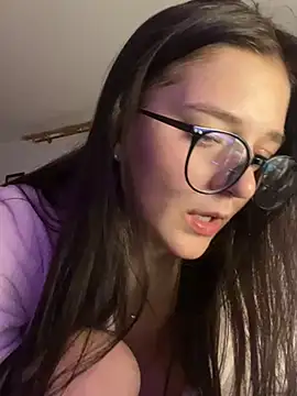 Snapshot of brinkangelikaa chatting on February 28, 11:23 pm brinkangelikaa online show from February 28, 11:23 pm