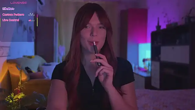 CherryRed Girl online show from April 23, 9:28 pm