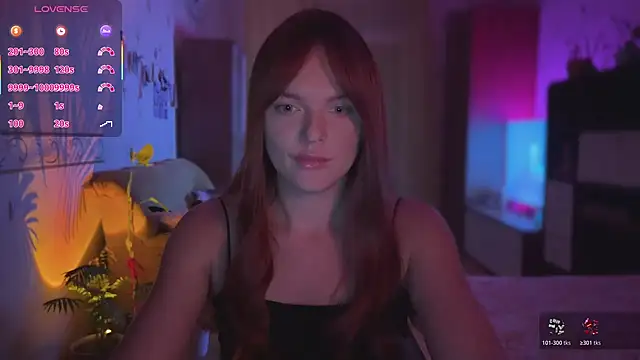 Snapshot of CherryRed_Girl chatting on July 8, 8:35 pm CherryRed Girl online show from July 8, 8:35 pm