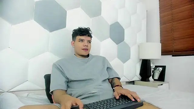 Axel Forte online show from April 10, 2:00 pm