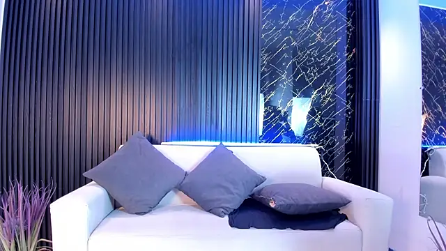 Ivaannaa  online show from November 25, 1:22 pm