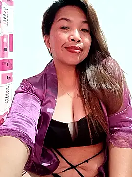 Snapshot of Sweet_fatty18 chatting on May 11, 3:29 pm Sweet fatty18 online show from May 11, 3:29 pm