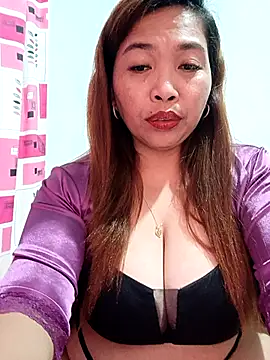 Snapshot of Sweet_fatty18 chatting on May 11, 4:04 pm Sweet fatty18 online show from May 11, 4:04 pm