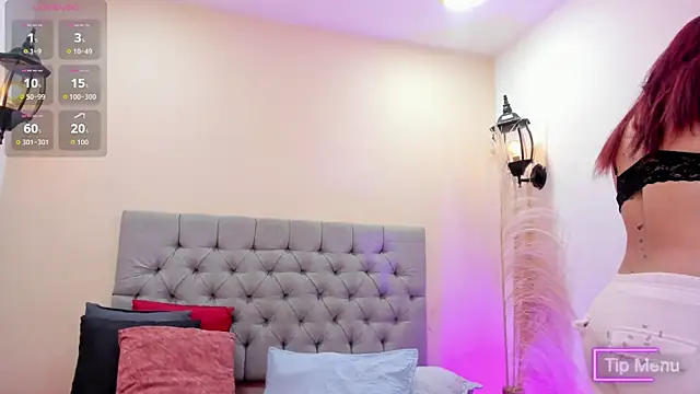 Snapshot of Maite_Smith_ chatting on February 25, 1:21 pm Maite Smith online show from February 25, 1:21 pm