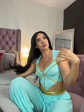 natashaleightt online show from October 9, 1:36 am