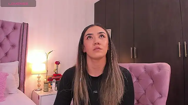 natashaleightt online show from November 14, 11:24 pm