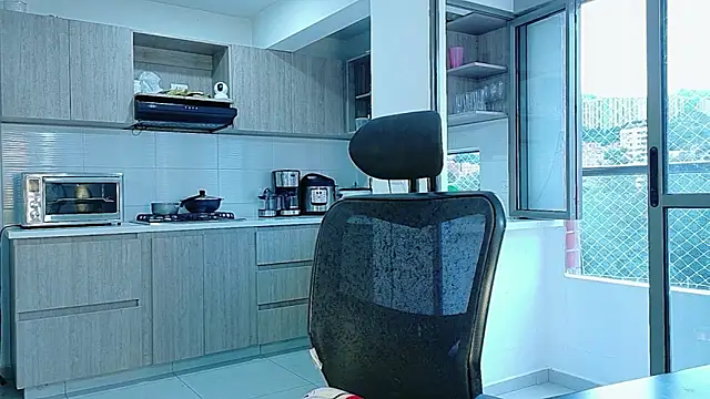 Snapshot of ScarletThompsonx chatting on July 8, 11:09 pm ScarletThompsonx online show from July 8, 11:09 pm