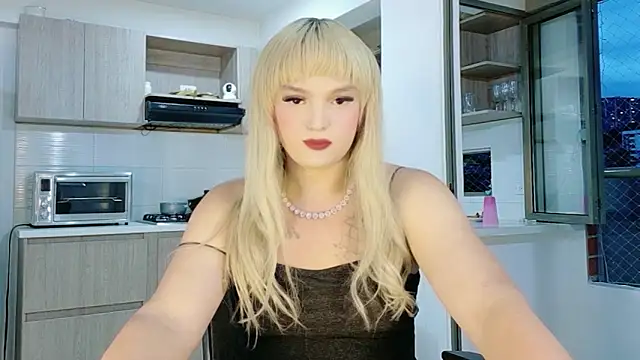 Snapshot of ScarletThompsonx chatting on July 9, 11:31 pm ScarletThompsonx online show from July 9, 11:31 pm