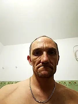Snapshot of Machura chatting on June 5, 7:52 pm Machura online show from June 5, 7:52 pm
