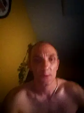 Snapshot of Machura chatting on June 6, 10:25 pm Machura online show from June 6, 10:25 pm