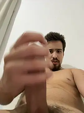 Snapshot of zJaulin chatting on February 25, 12:58 am zJaulin online show from February 25, 12:58 am