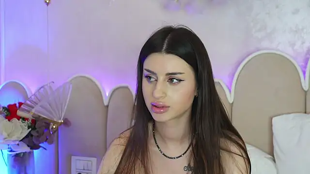 Alice Voss online show from April 11, 7:45 am