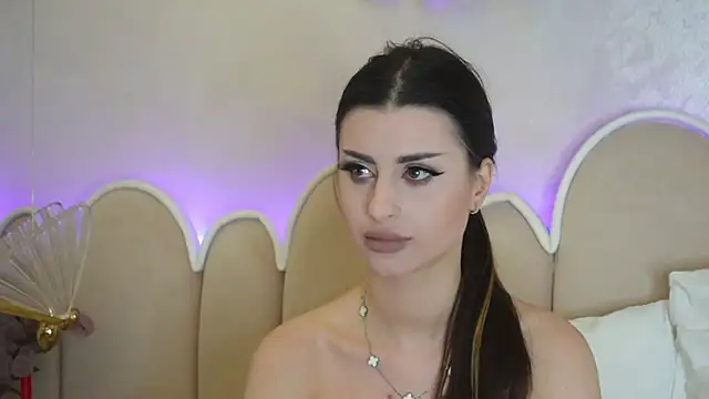 Snapshot of Alice_Voss chatting on May 29, 7:06 am Alice Voss online show from May 29, 7:06 am