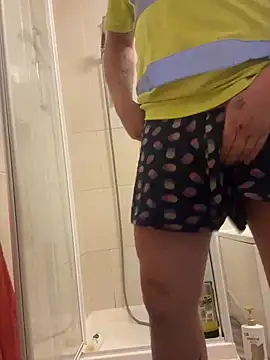 Snapshot of rickalishas8819 chatting on March 6, 8:05 pm rickalishas8819 online show from March 6, 8:05 pm