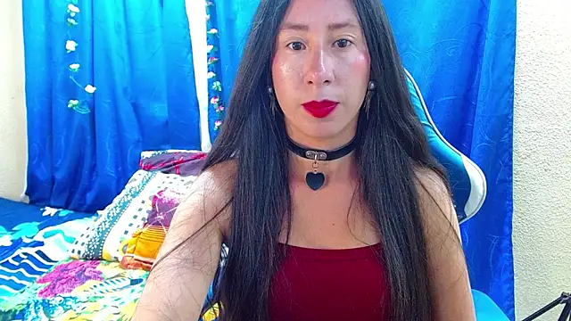 Gia leinn online show from April 18, 7:18 pm