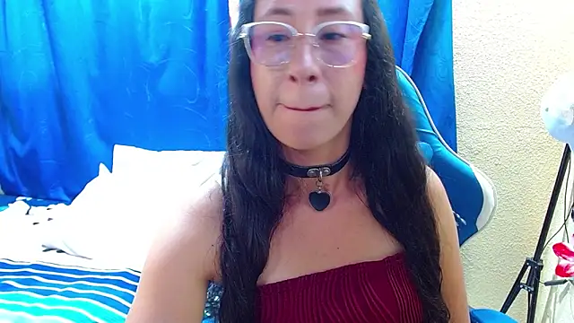 Gia leinn online show from May 25, 8:04 pm