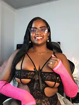 Snapshot of ValerieBlakee chatting on May 23, 2:10 pm ValerieBlakee online show from May 23, 2:10 pm