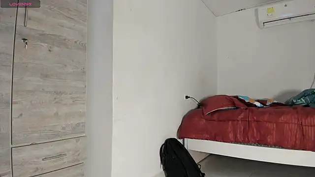 flor herrera01 online show from September 27, 5:01 am