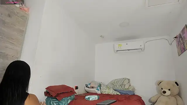 flor herrera01 online show from March 10, 5:12 am