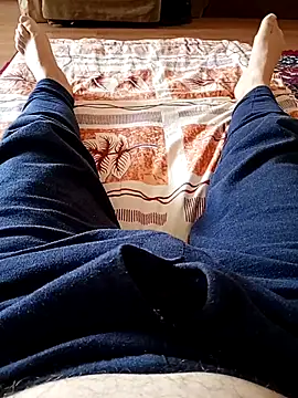 Snapshot of Vali1969 chatting on January 7, 9:56 am Vali1969 online show from January 7, 9:56 am