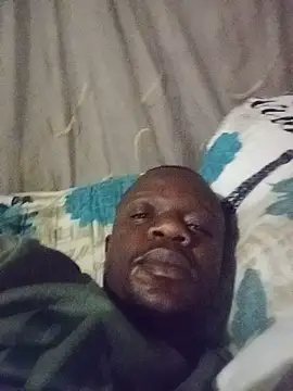 Snapshot of Bobbymotseki chatting on August 3, 8:12 pm Bobbymotseki online show from August 3, 8:12 pm