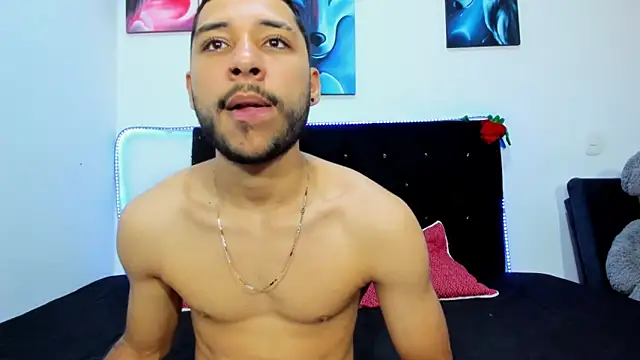 Snapshot of MarcusRosse chatting on December 19, 4:14 pm MarcusRosse online show from December 19, 4:14 pm