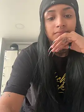 Snapshot of goth_tasha chatting on June 28, 1:50 pm goth tasha online show from June 28, 1:50 pm
