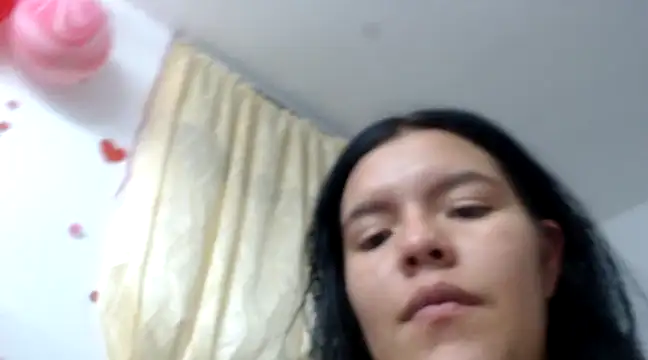 Snapshot of krolay16 chatting on February 22, 6:50 am krolay16 online show from February 22, 6:50 am