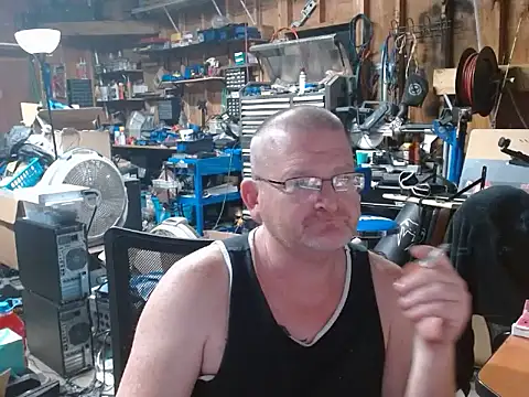 Randomoldguy615 online show from October 9, 12:41 am