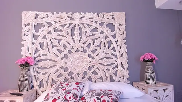 AnnieGibbyns online show from April 9, 4:23 pm