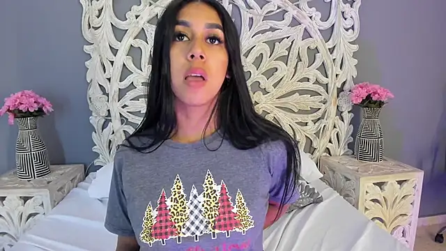 AnnieGibbyns online show from April 28, 2:27 am