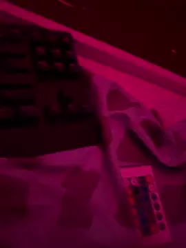 kisssssssss online show from February 27, 9:25 pm