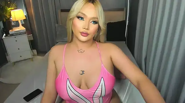 KylieSonique online show from March 7, 5:18 am