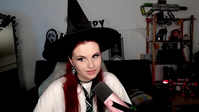 Della Ideal online show from November 2, 4:42 pm