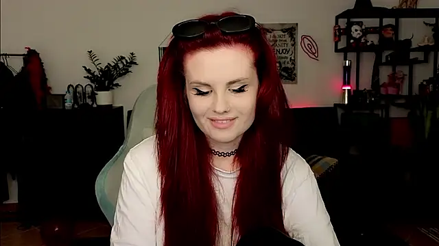 Della Ideal online show from March 2, 6:04 pm