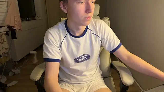 Snapshot of tommy_colson chatting on November 1, 4:53 pm tommy colson online show from November 1, 4:53 pm