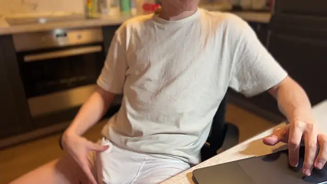 Snapshot of tommy_colson chatting on November 6, 12:50 pm tommy colson online show from November 6, 12:50 pm