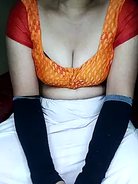 Snapshot of geetha_telugu_kan277 chatting on September 18, 7:21 am geetha telugu kan277 online show from September 18, 7:21 am